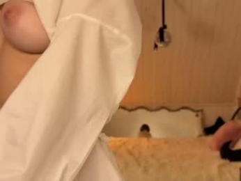 uwunikaa webcam model stream image