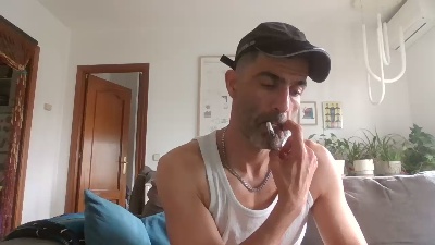 hotreds webcam model stream image