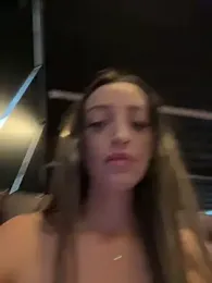 BelleLouiseVp webcam stripchat model stream image