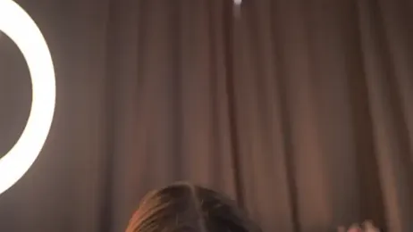 EvaDowe webcam model stream image