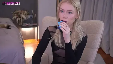 LexieLoree webcam stripchat model stream image