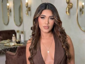 BellaJade webcam model stream image