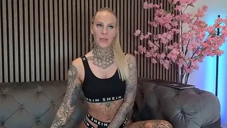 Lara-CumKitten webcam stripchat model stream image