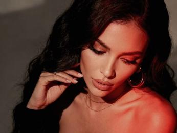 Raisa webcam livejasmin model stream image