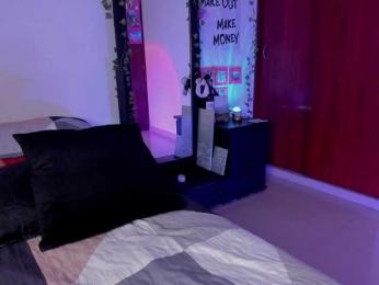 littlekayla webcam bongacams model stream image