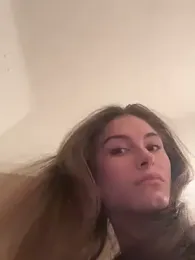 SophiiaStarr webcam model stream image