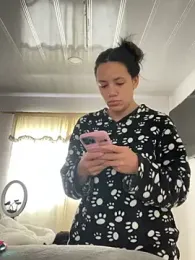 Marianahb-e webcam stripchat model stream image