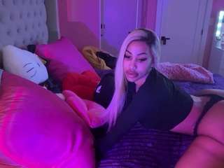 katt-leya webcam model stream image