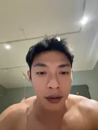 Yooo17 webcam model stream image