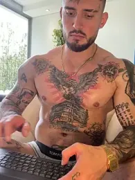 DimitriSullivan_ webcam model stream image