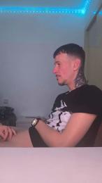 TuuNeenee30 webcam model stream image