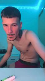 TuuNeenee30 webcam model stream image