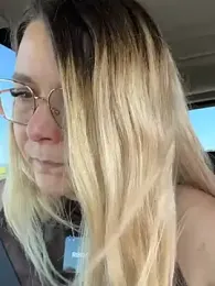 EmyLana webcam stripchat model stream image