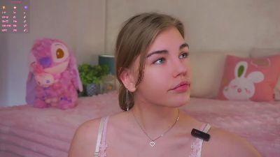 DannaYuen webcam model stream image