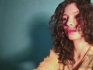 Petite Ariana webcam model stream image