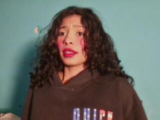 Petite Ariana webcam model stream image