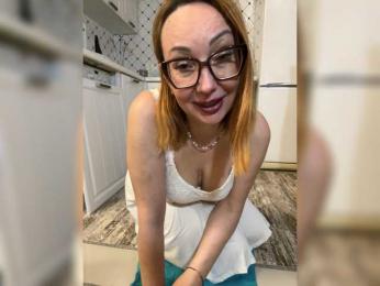 Pink-Lips webcam bongacams model stream image