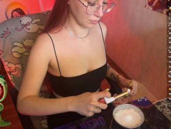 Kushina webcam model stream image