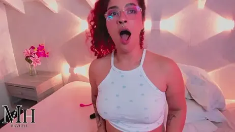 MizzHell webcam model stream image