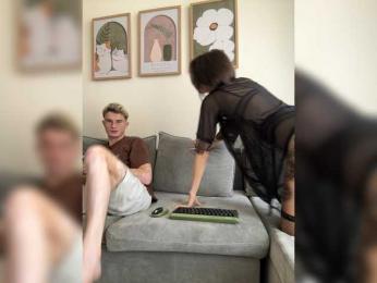 yummy-couple webcam model stream image