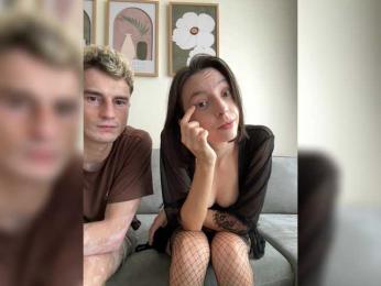 yummy-couple webcam model stream image