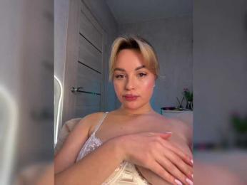 Mila-m webcam model stream image