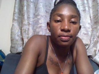 Hornycammy23 webcam bongacams model stream image