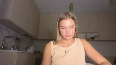 RubyeStrande webcam model stream image