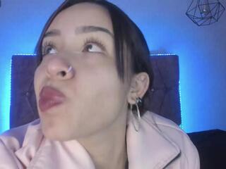 Salome Lewiss webcam model stream image