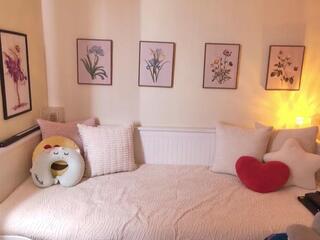 Alejandhra webcam model stream image