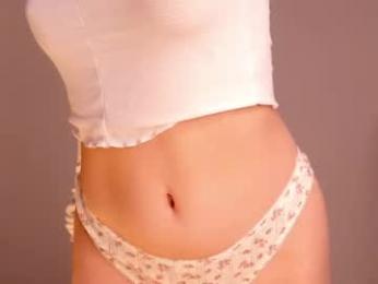 cute_shine webcam model stream image