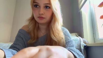 PilarZellous webcam model stream image