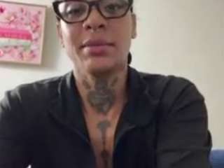 iambaldheadbrittany webcam camsoda model stream image