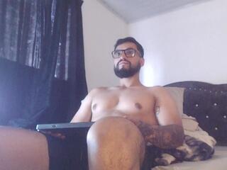 Chrys Harris webcam model stream image