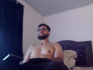 Chrys Harris webcam model stream image