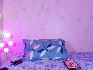 innocenthazel webcam model stream image