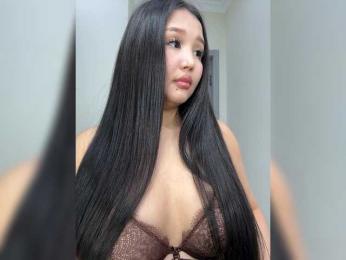 Yumikaa webcam model stream image