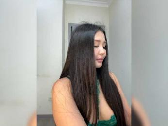 Yumikaa webcam model stream image