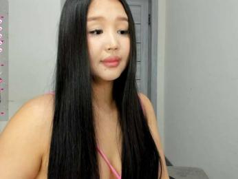 Yumikaa webcam model stream image