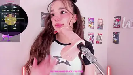 LosAlicee webcam model stream image