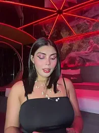 zui_lu webcam stripchat model stream image