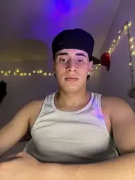 Maximuz1920 webcam model stream image