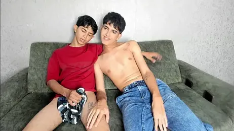 pelusos_mens webcam stripchat model stream image