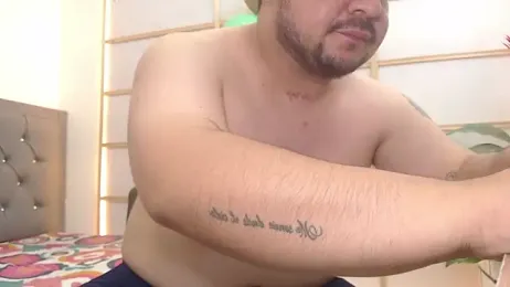 oso_dirty_ webcam model stream image