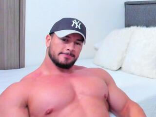 Tatan Uribe webcam model stream image