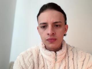 Walker Brown webcam flirt4free model stream image