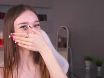 _moonlit_melody_ webcam model stream image