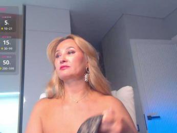 hold-me-tight webcam model stream image