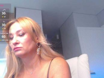 hold-me-tight webcam model stream image