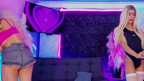 Queens_Wonders_Blonders webcam model stream image